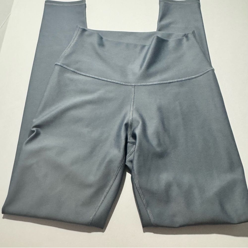 Alo Yoga Fog Blue Full Length High-Waist Airlift High-Compression Legging Size M - Picture 6 of 9